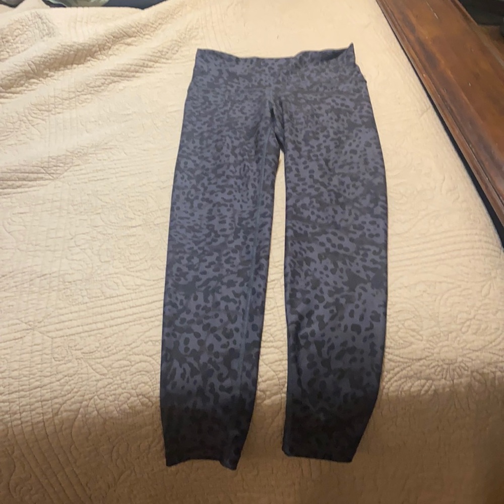 Old navy tights excellent condition leopard print black